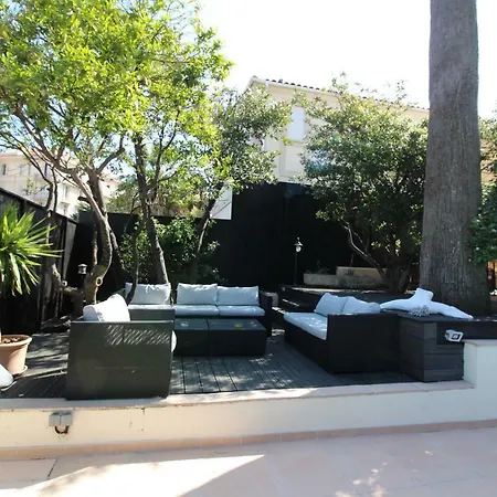 Jolimont Villa *